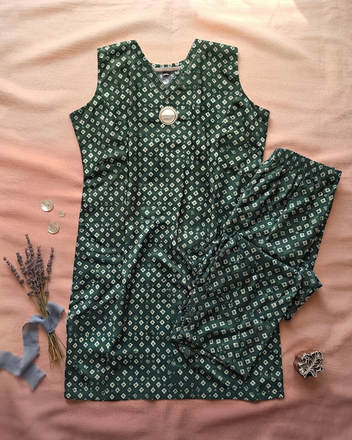 Traditional Bandhani Print Cotton Kurti Set